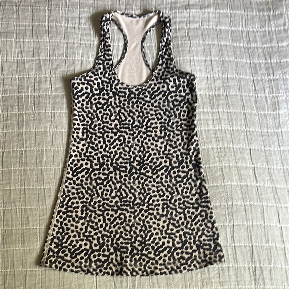 Lululemon Women's Leopard / Cheetah Tank Top; size Small; tags removed, Nice!